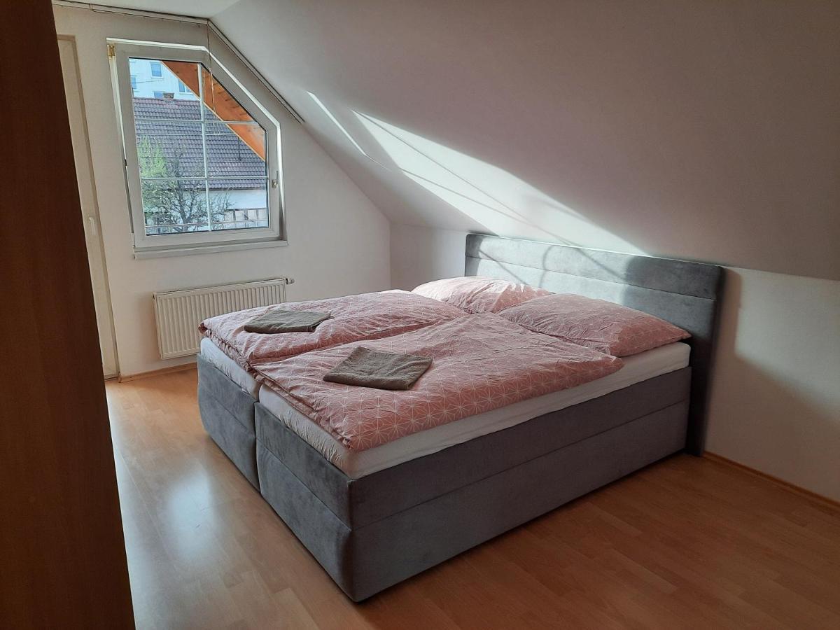 Apartman Chiarita Nemšová Екстериор снимка