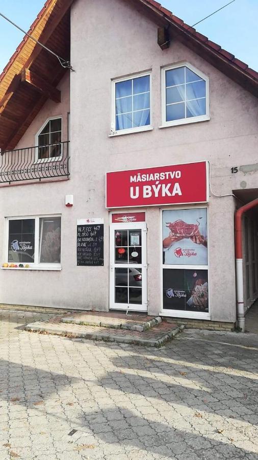 Apartman Chiarita Nemšová Екстериор снимка